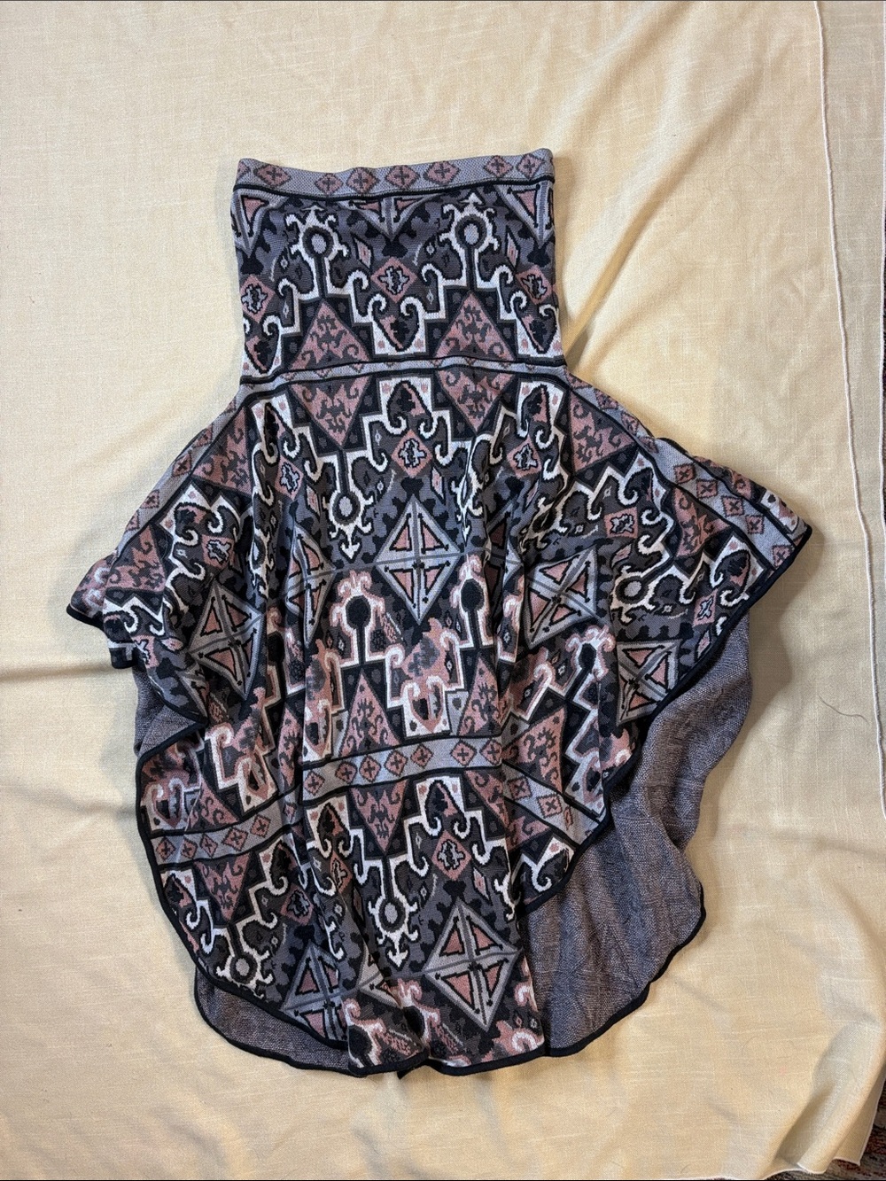 Peruvian Connection Strapless Geometric Dress in Pink and Gray